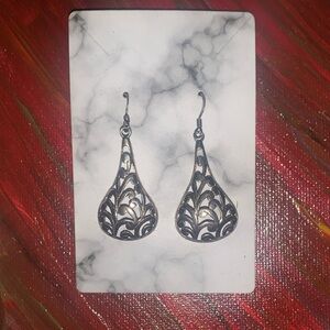 Vintage Sterling Silver Filigree Etched TearDrop Drop dangle Earrings